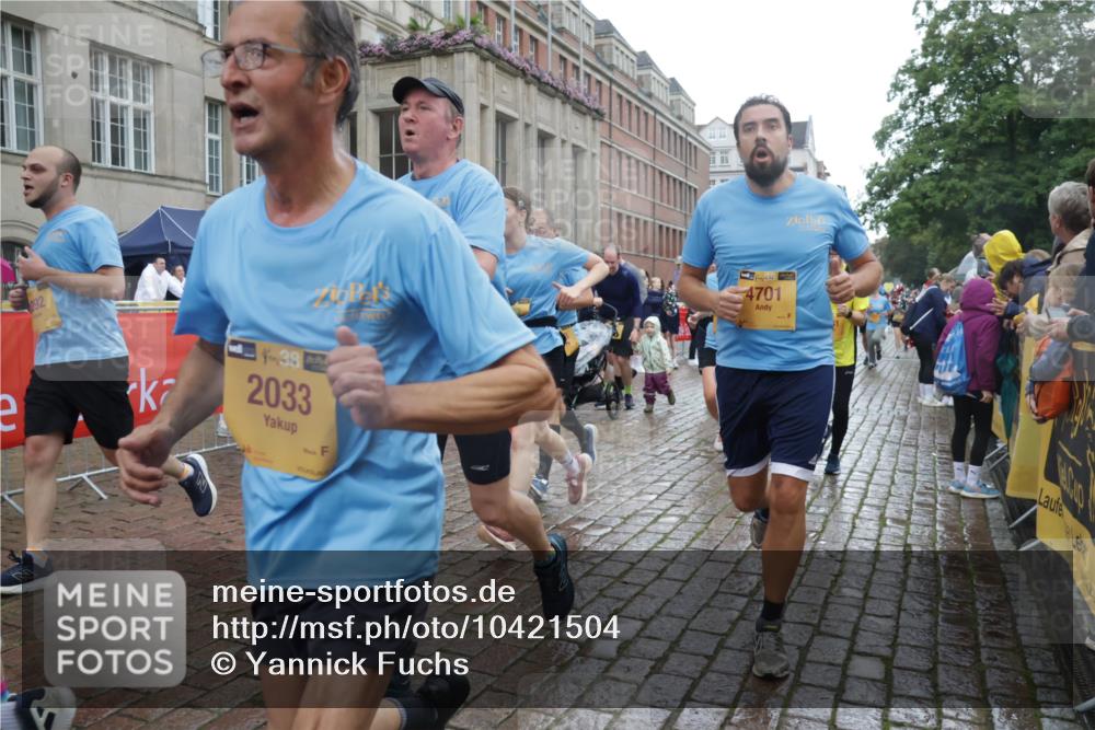 13.09.2026 - Kiel Lauf Yannick Fuchs http://msf.ph/oto/10421504 13.09.2026 10:54:25 Ziel 394, 932, 1127, 1613, 1765, 2259, 3729, 4246, 4827, 5318, 5560, 5578, 6063, 6208, 6571, 6887, 7558, 8328, 8640, 8711, 9655, 10049, 11156, 12526, 243, 548, 1117, 1343, 1740, 1765, 2033, 2196, 2471, 2579, 2683, 2746, 3024, 3092, 3269, 3293, 3337, 3649, 3729, 3822, 3886, 4045, 4101, 4264, 4276, 4310, 4525, 4581, 4582, 4701, 4867, 5119, 5203, 5392, 5431, 5506, 5621, 5626, 5650, 5675, 5678, 5680, 6519, 6888, 7276, 7518, 7535, 8640, 8849, 8925, 9088, 9400 meine-sportfotos.de