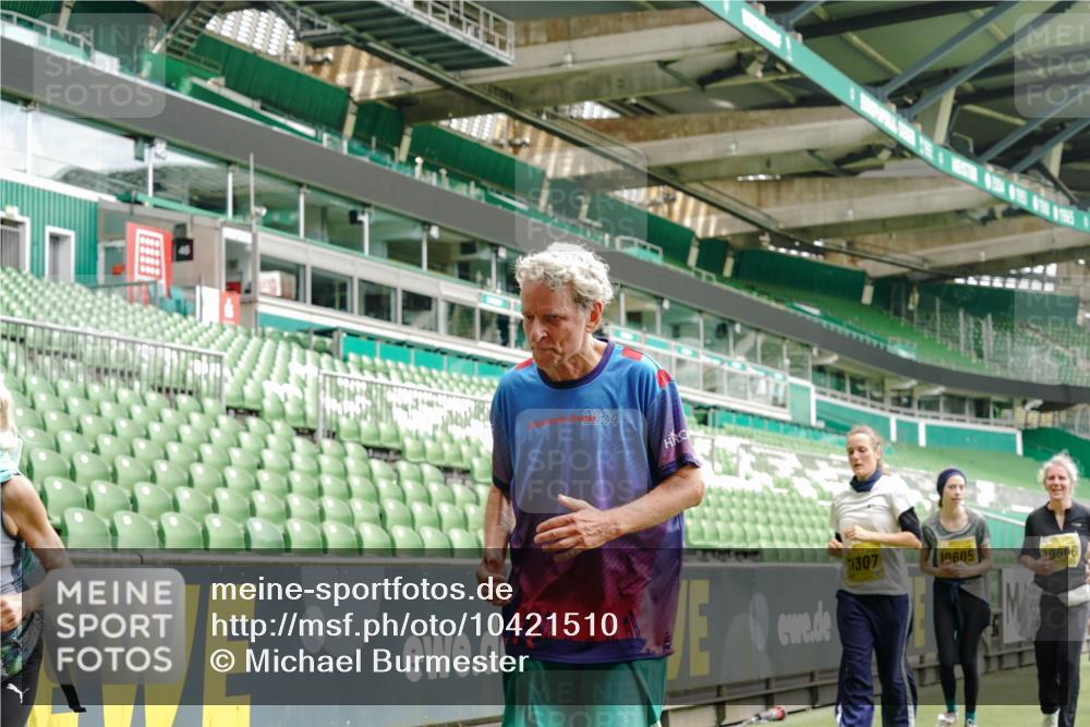 13.09.2026 - 21. swb-Marathon Bremen Michael Burmester http://msf.ph/oto/10421510 13.09.2026 10:45:00 Laufen im Stadion 10137, 10176, 10191, 10192, 10194, 10202, 10242, 10295, 10325, 10335, 10344, 10430, 10459, 10513, 10524, 10568, 10600, 10605, 10606, 10629, 10651, 10679, 10713, 10756, 10779, 10882, 10900, 10979, 10997, 10999, 11081, 11200, 11233, 11307, 11309, 11333, 11337, 11355, 11385, 11408, 11448, 11456, 11495, 11629, 11808, 11932, 11943, 12057, 12089, 12151, 12153, 12177, 12178, 12224, 12226, 12311, 12321, 12334, 12539, 10148 meine-sportfotos.de