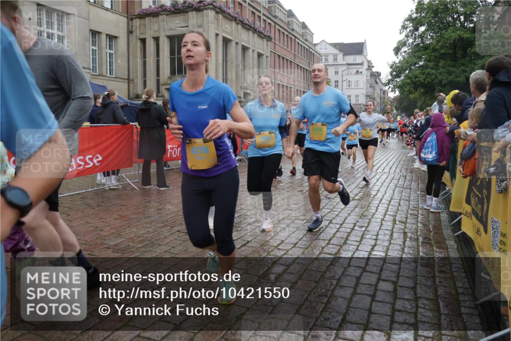 13.09.2026 - Kiel Lauf Yannick Fuchs http://msf.ph/oto/10421550 13.09.2026 10:54:30 Ziel 1127, 1287, 2259, 2506, 4246, 4502, 5318, 5560, 5578, 6063, 6166, 6208, 6571, 6887, 7558, 8328, 8711, 8867, 9462, 9633, 9655, 10049, 11156, 11529, 11760, 12526, 12710, 243, 394, 548, 932, 1343, 1613, 1740, 1765, 2196, 2471, 2579, 2683, 2746, 3024, 3269, 3293, 3337, 3649, 3729, 3886, 4045, 4101, 4246, 4264, 4276, 4310, 4525, 4581, 4582, 4827, 4867, 5119, 5318, 5392, 5506, 5621, 5626, 5650, 5675, 5678, 5680, 6519, 6888, 7276, 7518, 7535, 8640, 8849, 8925, 9088, 9400, 396 meine-sportfotos.de