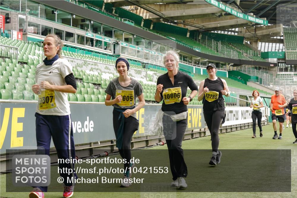 13.09.2026 - 21. swb-Marathon Bremen Michael Burmester http://msf.ph/oto/10421553 13.09.2026 10:45:03 Laufen im Stadion 10137, 10176, 10191, 10192, 10194, 10202, 10242, 10295, 10325, 10335, 10344, 10430, 10459, 10513, 10524, 10568, 10600, 10605, 10606, 10629, 10651, 10679, 10713, 10756, 10779, 10882, 10979, 10997, 10999, 11081, 11200, 11233, 11307, 11309, 11333, 11337, 11355, 11367, 11385, 11408, 11448, 11495, 11629, 11808, 11932, 11943, 12057, 12089, 12151, 12153, 12177, 12178, 12224, 12226, 12311, 12321, 12334, 12539, 10148 meine-sportfotos.de
