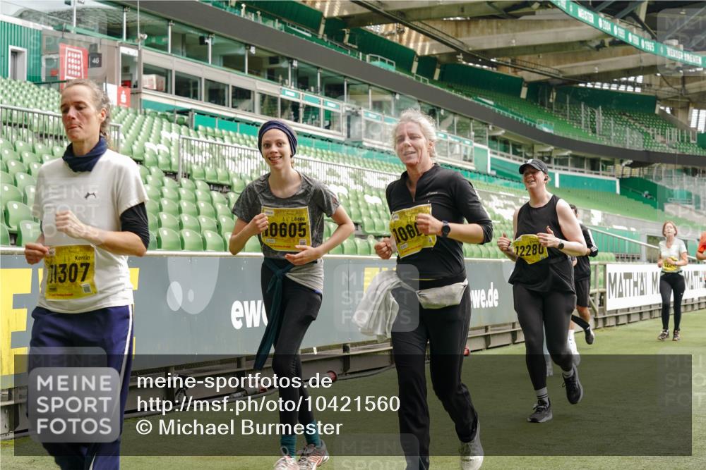 13.09.2026 - 21. swb-Marathon Bremen Michael Burmester http://msf.ph/oto/10421560 13.09.2026 10:45:04 Laufen im Stadion 10137, 10176, 10191, 10192, 10194, 10202, 10242, 10295, 10325, 10335, 10344, 10430, 10459, 10472, 10513, 10524, 10568, 10600, 10605, 10606, 10629, 10651, 10679, 10713, 10756, 10779, 10882, 10979, 10997, 10999, 11081, 11200, 11233, 11307, 11309, 11333, 11337, 11355, 11367, 11385, 11408, 11495, 11629, 11808, 11932, 11943, 12057, 12089, 12151, 12153, 12177, 12178, 12224, 12226, 12311, 12321, 12334, 12539, 10148 meine-sportfotos.de