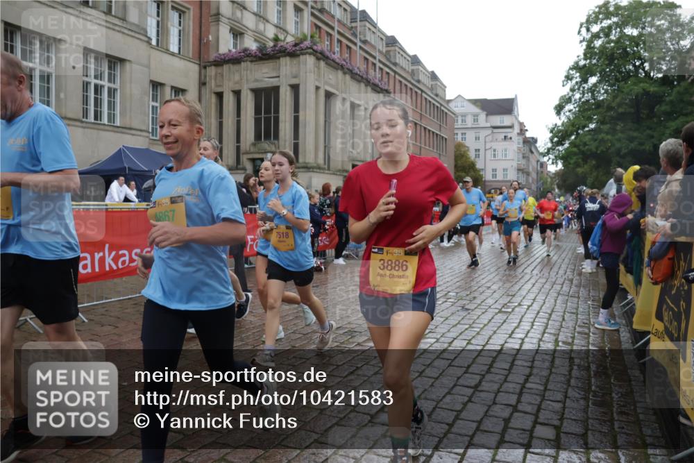 13.09.2026 - Kiel Lauf Yannick Fuchs http://msf.ph/oto/10421583 13.09.2026 10:54:33 Ziel 1127, 1287, 2259, 2506, 4502, 5560, 5578, 5821, 6063, 6166, 6208, 6571, 6887, 6889, 7558, 8542, 8711, 8867, 9297, 9462, 9633, 10015, 10049, 11156, 11529, 11760, 12526, 12529, 12710, 243, 394, 548, 932, 1343, 1613, 1740, 1765, 2196, 2471, 2579, 2746, 3024, 3269, 3293, 3337, 3649, 3729, 3886, 4101, 4246, 4264, 4310, 4525, 4581, 4582, 4827, 4867, 5119, 5318, 5392, 5621, 5675, 5678, 5680, 6519, 6888, 7276, 7518, 7535, 8328, 8640, 8849, 8925, 9088, 9400, 396, 454 meine-sportfotos.de
