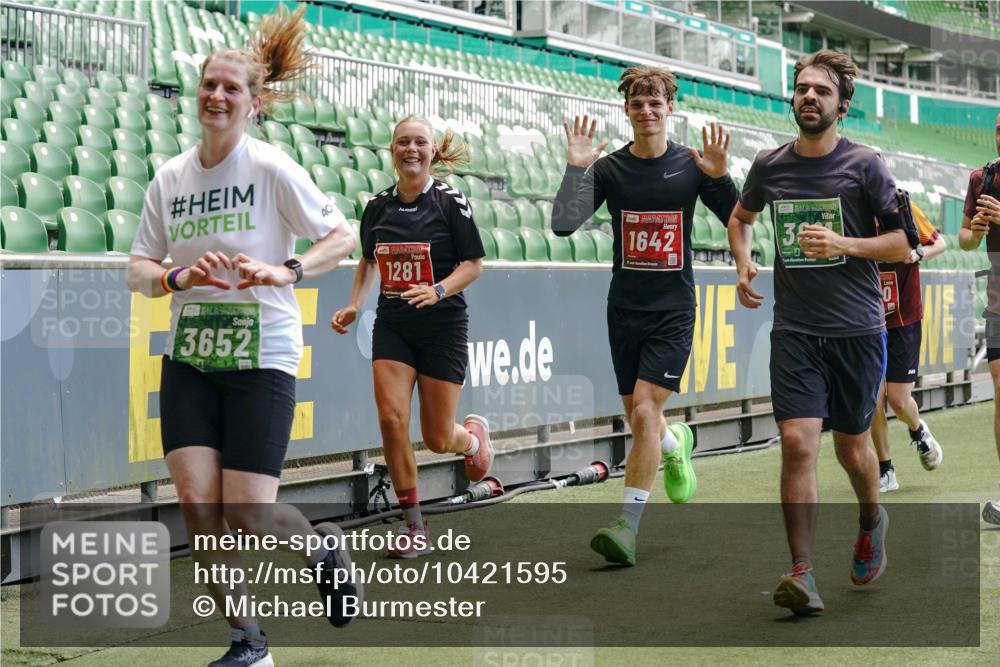 13.09.2026 - 21. swb-Marathon Bremen Michael Burmester http://msf.ph/oto/10421595 13.09.2026 12:59:30 Laufen im Stadion 135, 141, 148, 191, 226, 232, 260, 342, 511, 651, 672, 745, 972, 1080, 1119, 1166, 1209, 1281, 1368, 1493, 1494, 1516, 1642, 1647, 1861, 1931, 1933, 1935, 1963, 2088, 2210, 2289, 2293, 2306, 2343, 2367, 2425, 2481, 2517, 2570, 2577, 2686, 2771, 2806, 2807, 2827, 2885, 2899, 2914, 2953, 2961, 2979, 3015, 3021, 3076, 3098, 3105, 3120, 3124, 3148, 3190, 3233, 3273, 3338, 3354, 3435, 3480, 3516, 3531, 3534, 3560, 3652, 3729, 3855, 3861, 3930, 3933, 3934, 205 meine-sportfotos.de