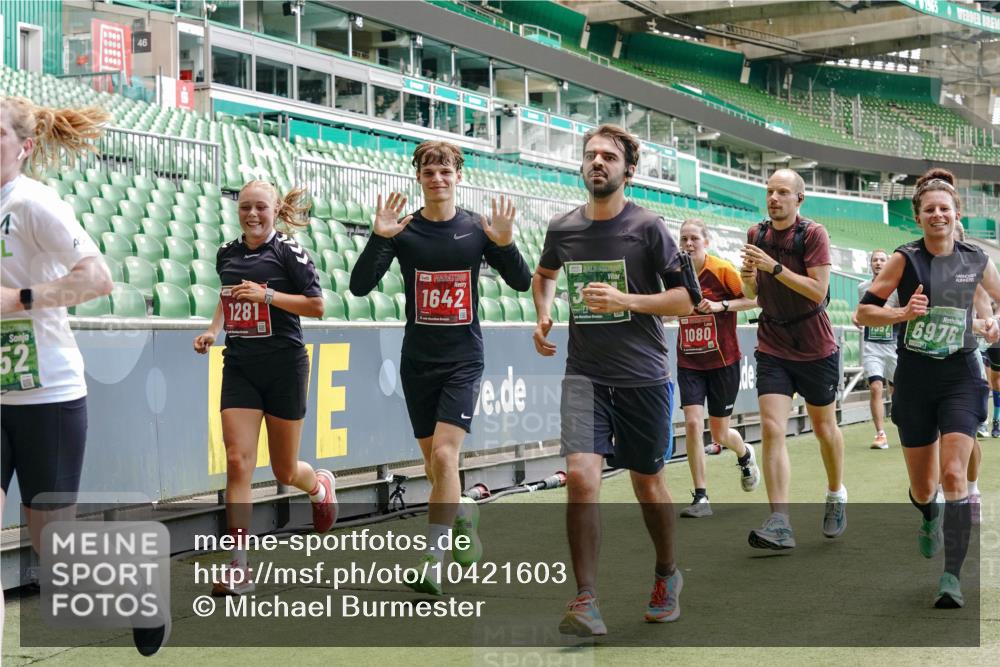 13.09.2026 - 21. swb-Marathon Bremen Michael Burmester http://msf.ph/oto/10421603 13.09.2026 12:59:30 Laufen im Stadion 135, 141, 148, 191, 226, 232, 260, 342, 511, 651, 672, 745, 972, 1080, 1119, 1166, 1209, 1281, 1368, 1493, 1494, 1516, 1642, 1647, 1861, 1931, 1933, 1935, 1963, 2088, 2210, 2289, 2293, 2306, 2343, 2367, 2425, 2481, 2517, 2570, 2577, 2686, 2771, 2806, 2807, 2827, 2885, 2899, 2914, 2953, 2961, 2979, 3015, 3021, 3076, 3098, 3105, 3120, 3124, 3148, 3190, 3233, 3273, 3338, 3354, 3435, 3480, 3516, 3531, 3534, 3560, 3652, 3729, 3855, 3861, 3930, 3933, 3934, 205 meine-sportfotos.de