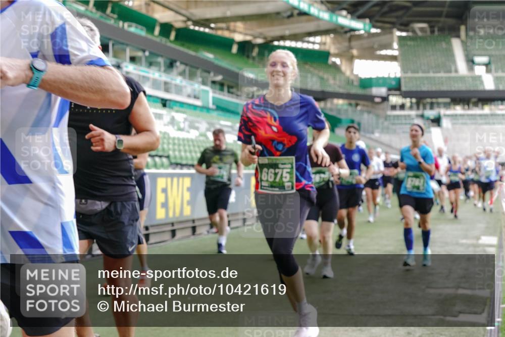 13.09.2026 - 21. swb-Marathon Bremen Michael Burmester http://msf.ph/oto/10421619 13.09.2026 13:22:22 Laufen im Stadion 128, 160, 211, 258, 343, 351, 423, 441, 571, 601, 609, 620, 782, 851, 892, 1060, 1094, 1157, 1158, 1177, 1178, 1259, 1316, 1331, 1344, 1417, 1518, 1657, 1669, 1676, 1691, 1729, 1746, 1788, 1808, 1883, 2213, 2258, 2290, 2414, 2433, 2475, 2504, 2526, 2551, 2619, 2632, 2652, 2660, 2685, 2711, 2736, 2828, 2954, 2964, 2995, 3010, 3022, 3034, 3070, 3074, 3144, 3225, 3252, 3347, 3351, 3505, 3530, 3559, 3682, 3784, 4020, 4054, 4231, 4406, 4407, 4431, 4584, 1506 meine-sportfotos.de