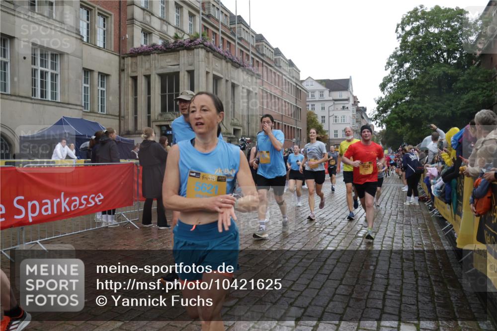 13.09.2026 - Kiel Lauf Yannick Fuchs http://msf.ph/oto/10421625 13.09.2026 10:54:35 Ziel 1127, 1287, 2506, 4502, 4938, 5302, 5560, 5821, 6063, 6166, 6208, 6887, 6889, 7558, 8542, 8711, 8867, 9297, 9462, 9633, 10015, 10740, 11156, 11529, 11760, 12268, 12526, 12529, 12710, 243, 394, 548, 932, 1343, 1613, 1740, 1765, 2196, 2259, 2471, 2579, 2746, 3024, 3269, 3293, 3337, 3649, 3729, 4246, 4264, 4310, 4525, 4582, 4827, 5119, 5318, 5392, 5578, 5621, 5680, 6519, 6571, 6888, 7276, 7535, 8328, 8640, 8849, 8925, 9088, 9400, 396, 454 meine-sportfotos.de