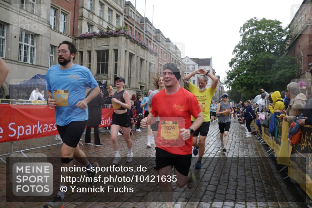 13.09.2026 - Kiel Lauf Yannick Fuchs http://msf.ph/oto/10421635 13.09.2026 10:54:37 Ziel 1127, 1287, 2506, 3939, 4091, 4502, 4938, 5302, 5560, 5821, 6166, 6887, 6889, 7046, 7558, 8542, 8867, 9297, 9424, 9462, 9633, 10015, 10740, 11156, 11529, 11760, 12268, 12526, 12529, 12710, 243, 394, 548, 932, 1127, 1343, 1613, 1740, 1765, 2196, 2259, 2471, 2579, 2746, 3024, 3293, 3337, 3649, 3729, 4246, 4264, 4310, 4525, 4582, 4827, 5119, 5318, 5392, 5578, 5680, 6063, 6208, 6519, 6571, 6887, 6888, 7276, 7535, 7558, 8328, 8640, 8711, 8849, 8925, 9088, 9400, 396, 454 meine-sportfotos.de
