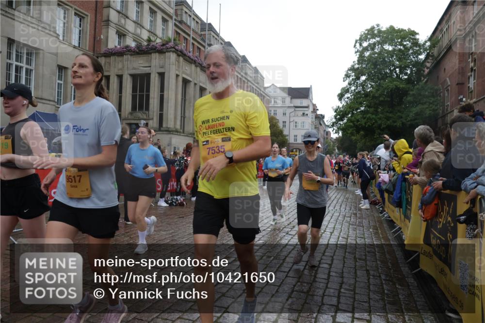 13.09.2026 - Kiel Lauf Yannick Fuchs http://msf.ph/oto/10421650 13.09.2026 10:54:38 Ziel 1287, 2506, 3939, 4091, 4502, 4938, 5302, 5560, 5821, 6166, 6889, 7046, 8542, 8867, 9297, 9424, 9462, 9633, 10015, 10740, 11156, 11529, 11760, 12268, 12526, 12529, 12710, 243, 394, 548, 932, 1127, 1343, 1613, 1740, 1765, 2196, 2259, 2471, 2579, 2746, 3293, 3337, 3649, 3729, 4246, 4264, 4310, 4525, 4582, 4827, 5119, 5318, 5392, 5578, 6063, 6208, 6519, 6571, 6887, 6888, 7276, 7535, 7558, 8328, 8640, 8711, 8849, 8925, 9088, 9400, 396, 454 meine-sportfotos.de