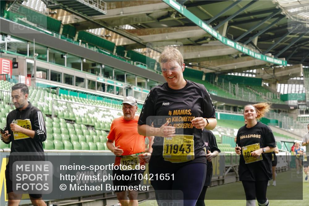 13.09.2026 - 21. swb-Marathon Bremen Michael Burmester http://msf.ph/oto/10421651 13.09.2026 10:45:09 Laufen im Stadion 10137, 10176, 10191, 10192, 10194, 10202, 10242, 10295, 10325, 10335, 10344, 10430, 10459, 10472, 10513, 10524, 10568, 10600, 10629, 10651, 10679, 10713, 10756, 10779, 10882, 10979, 10997, 10999, 11081, 11200, 11233, 11307, 11309, 11355, 11367, 11385, 11408, 11495, 11629, 11709, 11808, 11821, 11932, 11943, 12057, 12089, 12151, 12153, 12177, 12178, 12224, 12226, 12311, 12321, 12334, 12539, 10148, 10330 meine-sportfotos.de