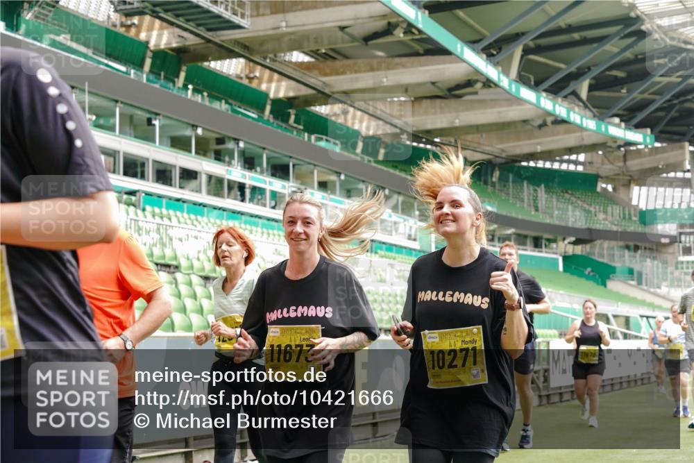 13.09.2026 - 21. swb-Marathon Bremen Michael Burmester http://msf.ph/oto/10421666 13.09.2026 10:45:10 Laufen im Stadion 10137, 10176, 10191, 10192, 10194, 10202, 10242, 10295, 10325, 10344, 10430, 10459, 10472, 10513, 10524, 10568, 10600, 10629, 10651, 10679, 10713, 10756, 10779, 10882, 10979, 10997, 10999, 11081, 11200, 11233, 11307, 11309, 11355, 11367, 11385, 11408, 11495, 11629, 11709, 11808, 11821, 11932, 11943, 12057, 12089, 12151, 12153, 12177, 12178, 12224, 12226, 12311, 12321, 12334, 12539, 10148, 10330 meine-sportfotos.de