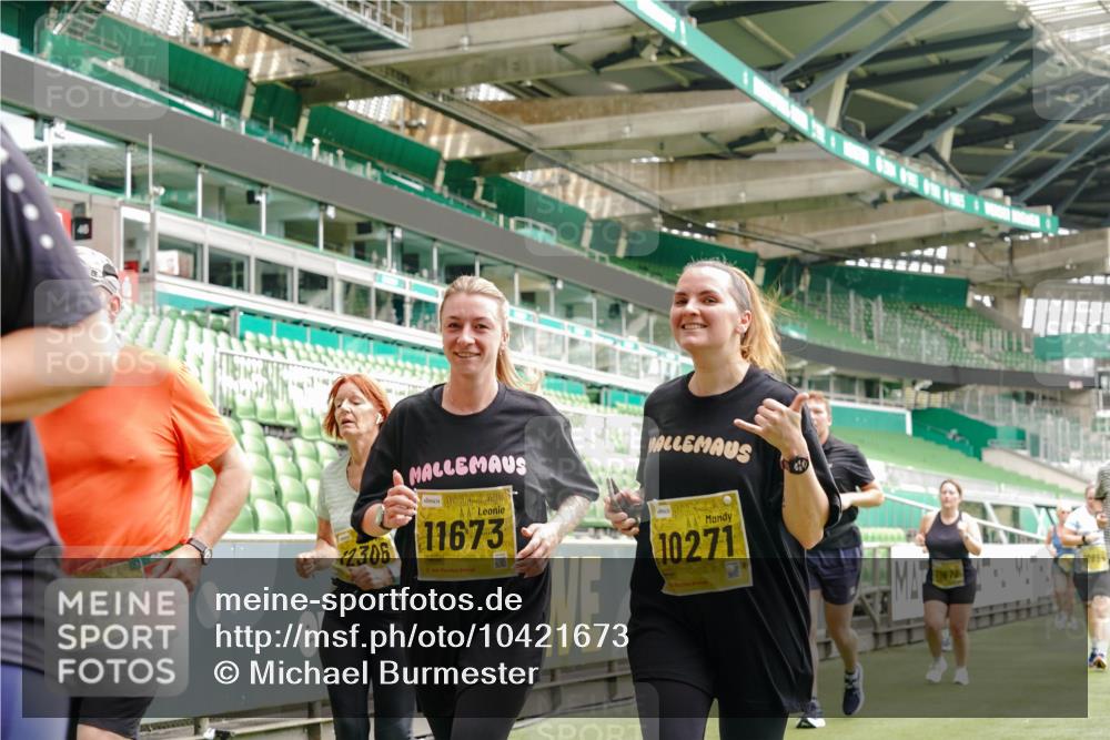 13.09.2026 - 21. swb-Marathon Bremen Michael Burmester http://msf.ph/oto/10421673 13.09.2026 10:45:10 Laufen im Stadion 10137, 10176, 10191, 10192, 10194, 10202, 10242, 10295, 10325, 10344, 10430, 10459, 10472, 10513, 10524, 10568, 10600, 10629, 10651, 10679, 10713, 10756, 10779, 10882, 10979, 10997, 10999, 11081, 11200, 11233, 11307, 11309, 11355, 11367, 11385, 11408, 11495, 11629, 11709, 11808, 11821, 11932, 11943, 12057, 12089, 12151, 12153, 12177, 12178, 12224, 12226, 12311, 12321, 12334, 12539, 10148, 10330 meine-sportfotos.de