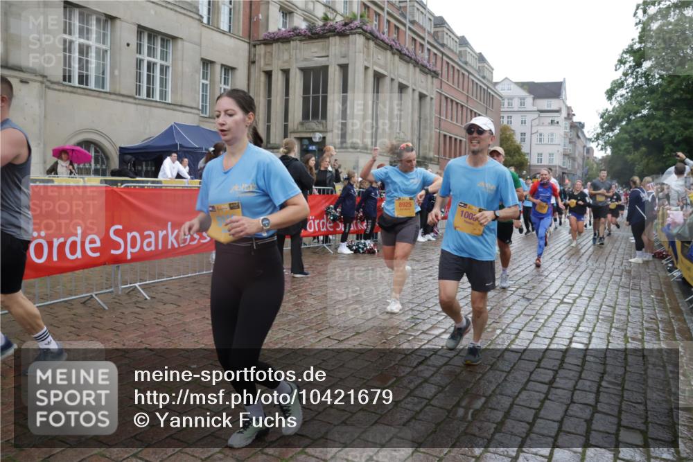 13.09.2026 - Kiel Lauf Yannick Fuchs http://msf.ph/oto/10421679 13.09.2026 10:54:40 Ziel 796, 1063, 1287, 1940, 2506, 3939, 4091, 4502, 4772, 4938, 5302, 5821, 5923, 6166, 6889, 7046, 8222, 8484, 8542, 8867, 9297, 9424, 9462, 9633, 10015, 10740, 11156, 11529, 11760, 12268, 12526, 12529, 12710, 243, 394, 548, 932, 1127, 1343, 1613, 1765, 2196, 2259, 2471, 2579, 2746, 3293, 3337, 3649, 3729, 4246, 4264, 4310, 4525, 4582, 4827, 5119, 5318, 5392, 5560, 5578, 6063, 6208, 6519, 6571, 6887, 6888, 7276, 7558, 8328, 8640, 8711, 8849, 8925, 9400, 396, 454 meine-sportfotos.de