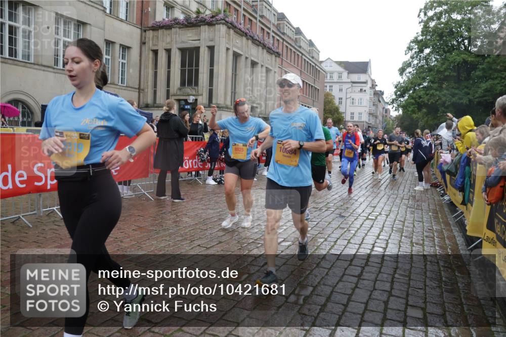 13.09.2026 - Kiel Lauf Yannick Fuchs http://msf.ph/oto/10421681 13.09.2026 10:54:40 Ziel 796, 1063, 1287, 1940, 2506, 3939, 4091, 4502, 4772, 4938, 5302, 5821, 5923, 6166, 6889, 7046, 8222, 8484, 8542, 8867, 9297, 9424, 9462, 9633, 10015, 10740, 11156, 11529, 11760, 12268, 12526, 12529, 12710, 243, 394, 548, 932, 1127, 1343, 1613, 1765, 2196, 2259, 2471, 2579, 2746, 3293, 3337, 3649, 3729, 4246, 4264, 4310, 4525, 4582, 4827, 5119, 5318, 5392, 5560, 5578, 6063, 6208, 6519, 6571, 6887, 6888, 7276, 7558, 8328, 8640, 8711, 8849, 8925, 9400, 396, 454 meine-sportfotos.de
