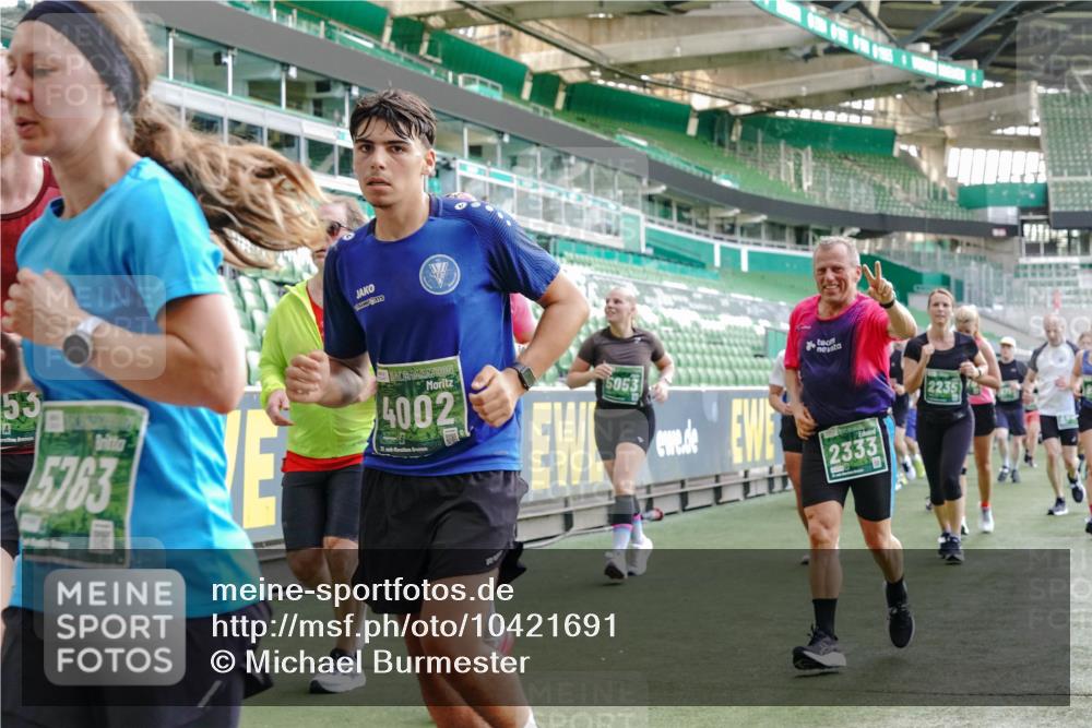 13.09.2026 - 21. swb-Marathon Bremen Michael Burmester http://msf.ph/oto/10421691 13.09.2026 13:22:25 Laufen im Stadion 128, 160, 211, 258, 343, 351, 423, 441, 571, 601, 609, 620, 708, 782, 851, 892, 1060, 1094, 1157, 1158, 1177, 1178, 1259, 1316, 1331, 1344, 1417, 1518, 1657, 1669, 1676, 1691, 1729, 1746, 1788, 1808, 1883, 2213, 2290, 2414, 2433, 2475, 2504, 2526, 2551, 2619, 2632, 2652, 2660, 2685, 2711, 2736, 2828, 2954, 2964, 2995, 3010, 3022, 3034, 3070, 3074, 3144, 3225, 3252, 3347, 3351, 3505, 3530, 3559, 3682, 3727, 3784, 4020, 4054, 4231, 4406, 4407, 4431, 4467, 4584, 1506 meine-sportfotos.de