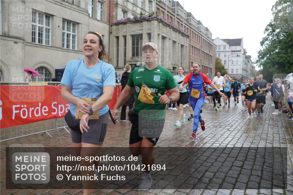 13.09.2026 - Kiel Lauf Yannick Fuchs http://msf.ph/oto/10421694 13.09.2026 10:54:41 Ziel 396, 796, 1063, 1287, 1940, 2506, 3939, 3950, 4091, 4502, 4772, 4938, 5302, 5821, 5923, 6166, 6889, 7046, 7696, 8222, 8484, 8542, 8867, 9297, 9424, 9462, 9633, 10015, 10740, 11529, 11760, 12268, 12529, 12710, 243, 394, 548, 932, 1127, 1343, 1613, 1765, 2196, 2259, 2471, 2579, 2746, 3293, 3337, 3649, 3729, 4246, 4310, 4525, 4582, 4827, 5318, 5392, 5560, 5578, 6063, 6208, 6519, 6571, 6887, 6888, 7276, 7558, 8328, 8640, 8711, 8849, 8925, 9400, 9462, 454 meine-sportfotos.de
