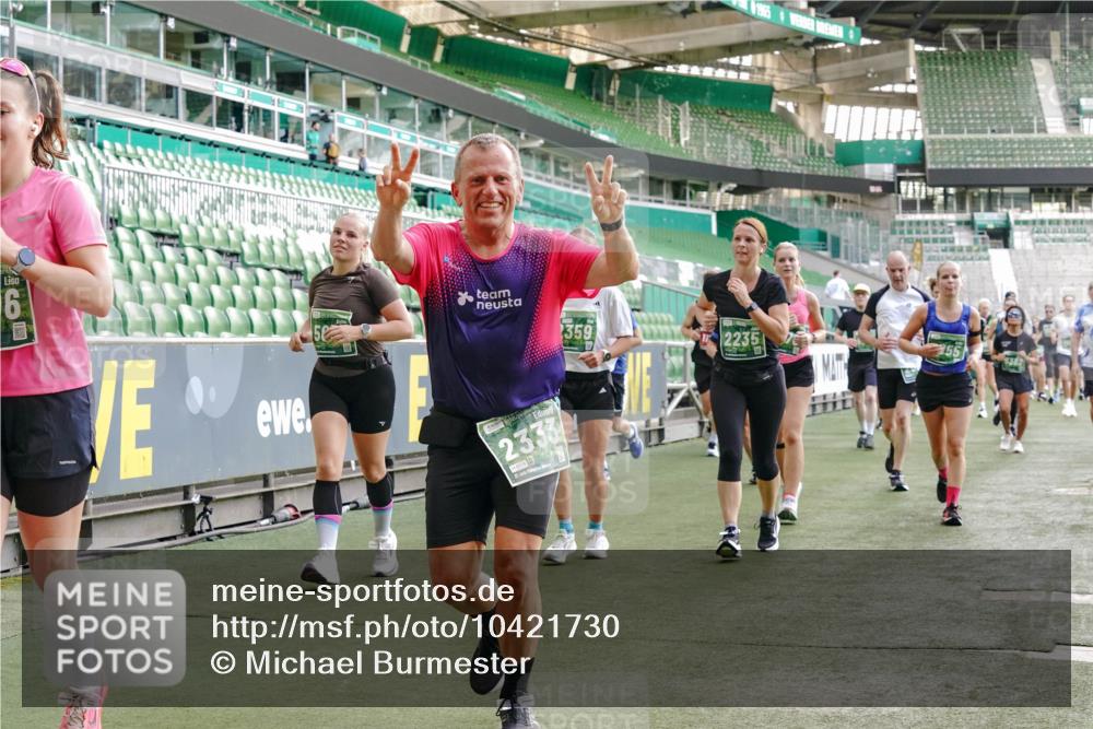 13.09.2026 - 21. swb-Marathon Bremen Michael Burmester http://msf.ph/oto/10421730 13.09.2026 13:22:26 Laufen im Stadion 128, 160, 211, 258, 343, 351, 423, 441, 571, 601, 609, 620, 708, 782, 851, 892, 1060, 1094, 1157, 1158, 1177, 1178, 1259, 1316, 1331, 1344, 1417, 1518, 1657, 1669, 1676, 1691, 1729, 1746, 1788, 1808, 1883, 2213, 2290, 2414, 2433, 2475, 2504, 2526, 2551, 2619, 2632, 2652, 2660, 2685, 2711, 2736, 2828, 2954, 2964, 2995, 3010, 3022, 3034, 3144, 3225, 3252, 3347, 3351, 3505, 3530, 3559, 3682, 3727, 3784, 4020, 4054, 4231, 4406, 4407, 4431, 4467, 4584, 1506 meine-sportfotos.de