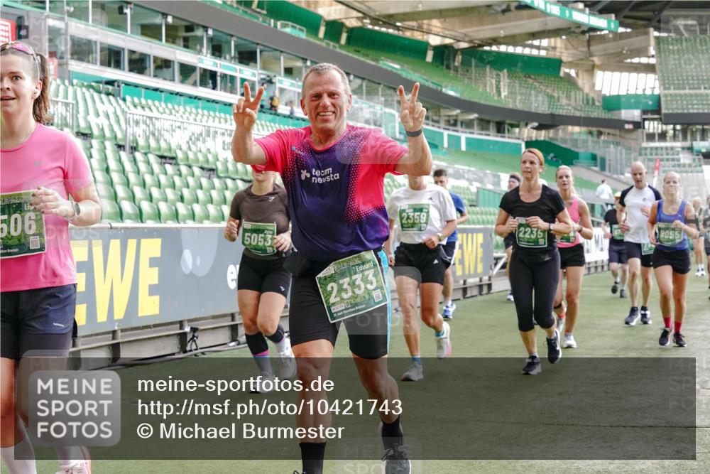 13.09.2026 - 21. swb-Marathon Bremen Michael Burmester http://msf.ph/oto/10421743 13.09.2026 13:22:27 Laufen im Stadion 128, 160, 211, 258, 343, 351, 423, 441, 571, 601, 609, 620, 708, 782, 851, 892, 1060, 1094, 1157, 1158, 1177, 1178, 1259, 1316, 1331, 1344, 1417, 1518, 1657, 1669, 1676, 1691, 1729, 1746, 1788, 1883, 2213, 2290, 2414, 2433, 2475, 2504, 2526, 2551, 2619, 2632, 2652, 2660, 2685, 2711, 2736, 2828, 2954, 2964, 2995, 3010, 3022, 3034, 3144, 3225, 3252, 3347, 3351, 3505, 3530, 3559, 3682, 3727, 3784, 4020, 4054, 4231, 4406, 4407, 4431, 4467, 4584, 1506 meine-sportfotos.de