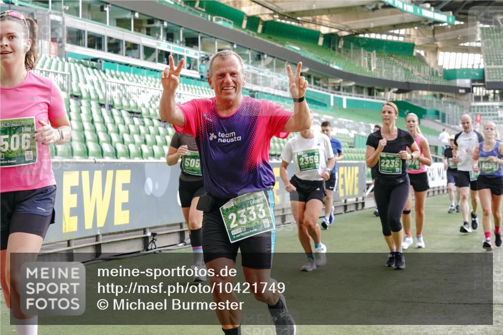 13.09.2026 - 21. swb-Marathon Bremen Michael Burmester http://msf.ph/oto/10421749 13.09.2026 13:22:27 Laufen im Stadion 128, 160, 211, 258, 343, 351, 423, 441, 571, 601, 609, 620, 708, 782, 851, 892, 1060, 1094, 1157, 1158, 1177, 1178, 1259, 1316, 1331, 1344, 1417, 1518, 1657, 1669, 1676, 1691, 1729, 1746, 1788, 1883, 2213, 2290, 2414, 2433, 2475, 2504, 2526, 2551, 2619, 2632, 2652, 2660, 2685, 2711, 2736, 2828, 2954, 2964, 2995, 3010, 3022, 3034, 3144, 3225, 3252, 3347, 3351, 3505, 3530, 3559, 3682, 3727, 3784, 4020, 4054, 4231, 4406, 4407, 4431, 4467, 4584, 1506 meine-sportfotos.de