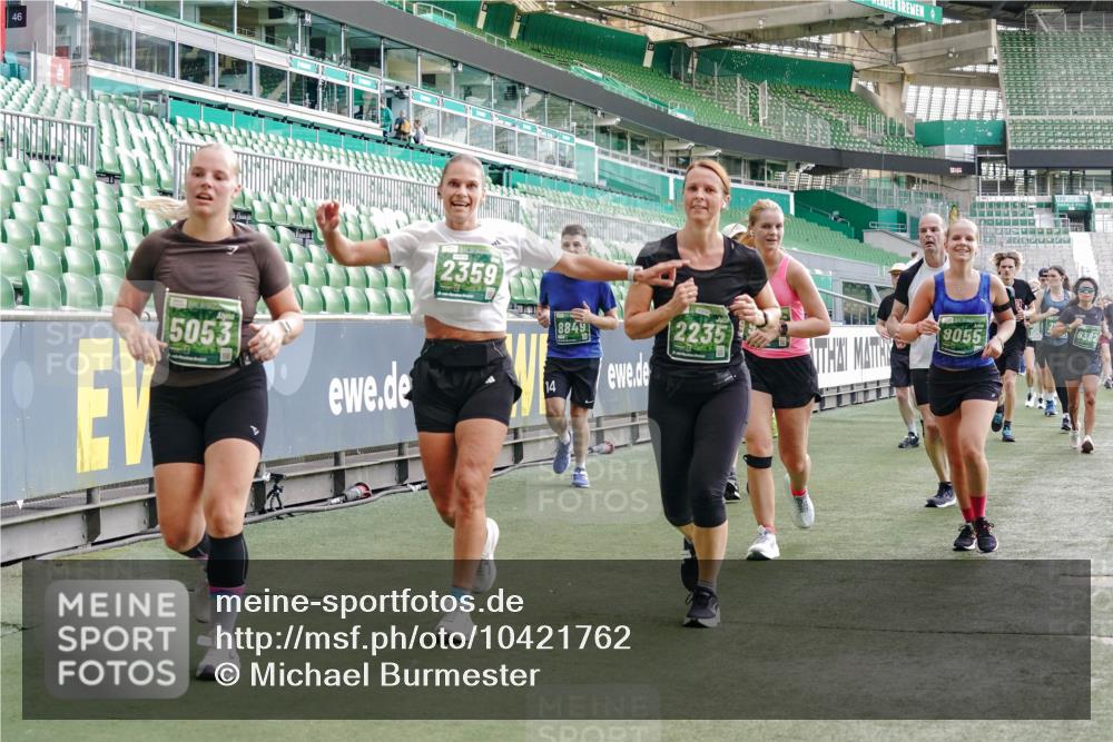13.09.2026 - 21. swb-Marathon Bremen Michael Burmester http://msf.ph/oto/10421762 13.09.2026 13:22:28 Laufen im Stadion 128, 160, 211, 258, 343, 351, 423, 441, 533, 571, 601, 609, 620, 708, 782, 851, 892, 1060, 1094, 1157, 1158, 1177, 1178, 1259, 1316, 1331, 1344, 1417, 1518, 1657, 1669, 1676, 1691, 1729, 1746, 1788, 1883, 2213, 2290, 2414, 2433, 2475, 2504, 2526, 2551, 2619, 2632, 2652, 2660, 2685, 2711, 2736, 2828, 2954, 2964, 2995, 3010, 3022, 3034, 3144, 3225, 3252, 3347, 3351, 3505, 3530, 3559, 3682, 3727, 3784, 4020, 4054, 4231, 4406, 4407, 4431, 4467, 4584, 1506 meine-sportfotos.de
