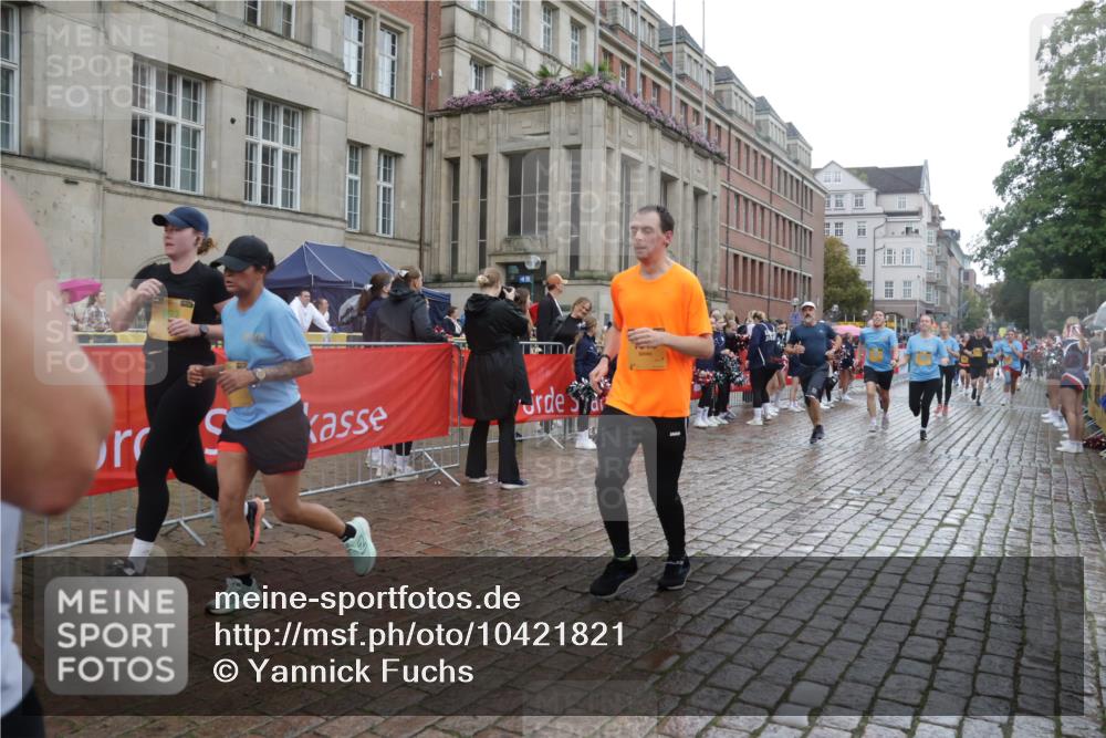 13.09.2026 - Kiel Lauf Yannick Fuchs http://msf.ph/oto/10421821 13.09.2026 10:54:51 Ziel 396, 454, 459, 796, 1063, 1619, 1659, 1940, 2357, 2747, 3162, 3511, 3939, 3950, 4091, 4370, 4772, 5521, 5770, 5890, 5923, 6842, 7046, 7419, 7696, 8222, 8374, 8484, 8519, 9424, 9573, 10134, 10148, 394, 932, 1127, 1287, 1613, 2259, 2506, 4246, 4502, 4827, 5318, 5560, 5578, 6063, 6166, 6208, 6571, 6887, 7558, 8328, 8711, 9462, 9633, 1459, 1815, 1973, 2738, 3084, 3429, 3903, 4898, 5104, 243 meine-sportfotos.de