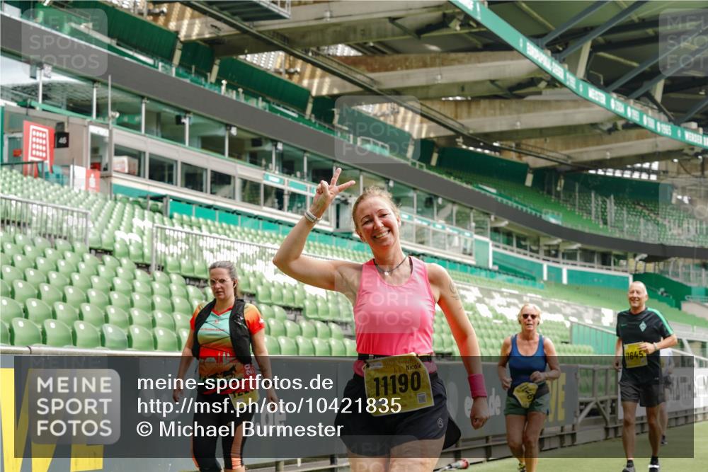 13.09.2026 - 21. swb-Marathon Bremen Michael Burmester http://msf.ph/oto/10421835 13.09.2026 10:45:18 Laufen im Stadion 10137, 10176, 10191, 10192, 10194, 10202, 10242, 10295, 10344, 10430, 10472, 10524, 10568, 10600, 10629, 10651, 10679, 10713, 10756, 10779, 10882, 10979, 10997, 10999, 11081, 11181, 11200, 11233, 11244, 11307, 11309, 11355, 11367, 11385, 11408, 11495, 11574, 11629, 11709, 11808, 11821, 11932, 11943, 12057, 12089, 12151, 12153, 12177, 12178, 12224, 12226, 12285, 12311, 12321, 12334, 12374, 12539, 10148, 10303, 10330 meine-sportfotos.de