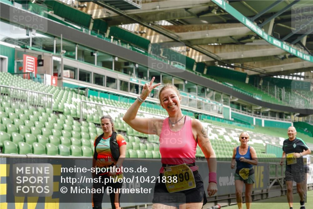 13.09.2026 - 21. swb-Marathon Bremen Michael Burmester http://msf.ph/oto/10421838 13.09.2026 10:45:18 Laufen im Stadion 10137, 10176, 10191, 10192, 10194, 10202, 10242, 10295, 10344, 10430, 10472, 10524, 10568, 10600, 10629, 10651, 10679, 10713, 10756, 10779, 10882, 10979, 10997, 10999, 11081, 11181, 11200, 11233, 11244, 11307, 11309, 11355, 11367, 11385, 11408, 11495, 11574, 11629, 11709, 11808, 11821, 11932, 11943, 12057, 12089, 12151, 12153, 12177, 12178, 12224, 12226, 12285, 12311, 12321, 12334, 12374, 12539, 10148, 10303, 10330 meine-sportfotos.de