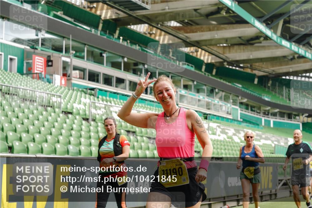 13.09.2026 - 21. swb-Marathon Bremen Michael Burmester http://msf.ph/oto/10421845 13.09.2026 10:45:19 Laufen im Stadion 10137, 10176, 10191, 10192, 10194, 10202, 10242, 10295, 10344, 10430, 10472, 10524, 10568, 10600, 10629, 10651, 10679, 10713, 10756, 10779, 10882, 10979, 10997, 10999, 11081, 11181, 11200, 11233, 11244, 11307, 11309, 11355, 11367, 11385, 11408, 11495, 11574, 11629, 11709, 11808, 11821, 11932, 11943, 12057, 12089, 12151, 12153, 12177, 12178, 12224, 12226, 12285, 12311, 12321, 12334, 12374, 12539, 10148, 10303, 10330 meine-sportfotos.de