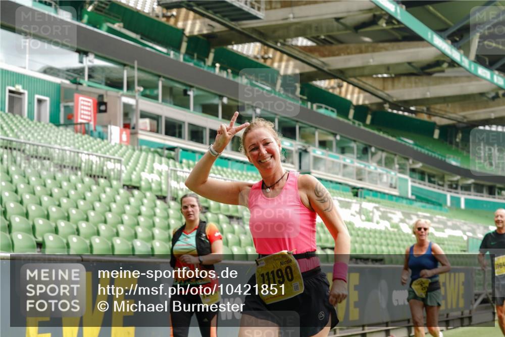 13.09.2026 - 21. swb-Marathon Bremen Michael Burmester http://msf.ph/oto/10421851 13.09.2026 10:45:19 Laufen im Stadion 10137, 10176, 10191, 10192, 10194, 10202, 10242, 10295, 10344, 10430, 10472, 10524, 10568, 10600, 10629, 10651, 10679, 10713, 10756, 10779, 10882, 10979, 10997, 10999, 11081, 11181, 11200, 11233, 11244, 11307, 11309, 11355, 11367, 11385, 11408, 11495, 11574, 11629, 11709, 11808, 11821, 11932, 11943, 12057, 12089, 12151, 12153, 12177, 12178, 12224, 12226, 12285, 12311, 12321, 12334, 12374, 12539, 10148, 10303, 10330 meine-sportfotos.de