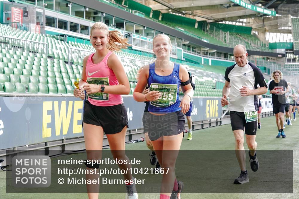 13.09.2026 - 21. swb-Marathon Bremen Michael Burmester http://msf.ph/oto/10421867 13.09.2026 13:22:30 Laufen im Stadion 128, 160, 211, 258, 343, 351, 423, 441, 533, 571, 601, 609, 708, 782, 851, 892, 1060, 1094, 1157, 1158, 1177, 1178, 1259, 1316, 1331, 1344, 1417, 1518, 1657, 1669, 1676, 1691, 1729, 1746, 1788, 1883, 2213, 2290, 2433, 2475, 2504, 2526, 2551, 2619, 2632, 2652, 2660, 2685, 2711, 2828, 2954, 2964, 2995, 3022, 3034, 3144, 3225, 3252, 3347, 3351, 3505, 3530, 3559, 3682, 3727, 3784, 4020, 4054, 4231, 4406, 4407, 4431, 4467, 4584, 1506 meine-sportfotos.de