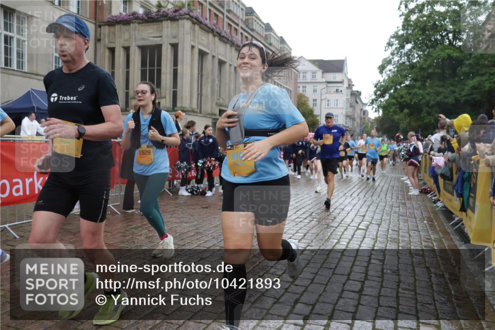 13.09.2026 - Kiel Lauf Yannick Fuchs http://msf.ph/oto/10421893 13.09.2026 10:55:06 Ziel 575, 1232, 1459, 1815, 1973, 2198, 2339, 2548, 2554, 2738, 2813, 3084, 3429, 3699, 3903, 4369, 4370, 4625, 4652, 4665, 4898, 4902, 5104, 5260, 5645, 5834, 6193, 6490, 6498, 6501, 6583, 6991, 7722, 8121, 8714, 9131, 9601, 9849, 10032, 10058, 10170, 10571, 11157, 11325, 11358, 11453, 12176, 12444, 396, 454, 459, 796, 1063, 1287, 1619, 1659, 1940, 2357, 2506, 2747, 3162, 3511, 3939, 3950, 4091, 4370, 4502, 4772, 6166, 9462, 9633, 185, 313, 1851, 4403, 4678, 2259, 5578 meine-sportfotos.de
