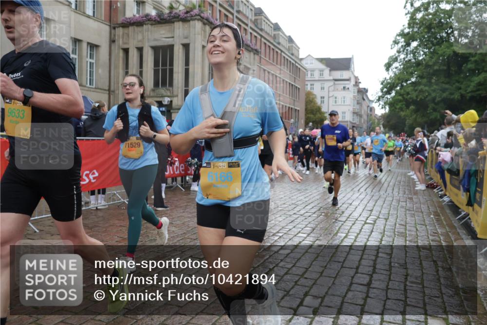 13.09.2026 - Kiel Lauf Yannick Fuchs http://msf.ph/oto/10421894 13.09.2026 10:55:07 Ziel 185, 575, 1232, 1459, 1815, 1973, 2198, 2339, 2548, 2554, 2738, 2813, 3084, 3429, 3699, 3903, 4369, 4403, 4625, 4652, 4665, 4678, 4898, 4902, 5104, 5260, 5645, 5834, 6193, 6490, 6498, 6501, 6583, 6991, 7722, 8121, 8714, 8791, 9131, 9601, 9849, 10032, 10058, 10061, 10170, 10354, 10571, 11157, 11325, 11358, 11453, 12176, 12444, 396, 454, 459, 796, 1063, 1287, 1619, 1659, 1940, 2357, 2506, 2747, 3162, 3511, 3939, 3950, 4091, 4369, 4370, 4502, 4772, 6166, 9633, 313, 1851 meine-sportfotos.de