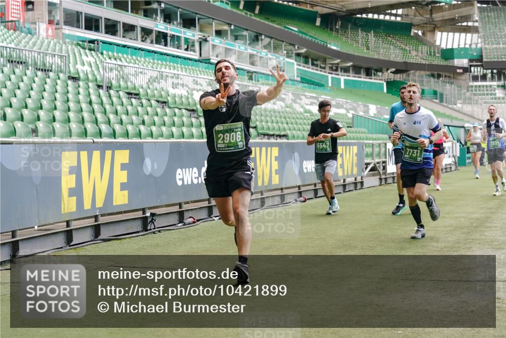 13.09.2026 - 21. swb-Marathon Bremen Michael Burmester http://msf.ph/oto/10421899 13.09.2026 12:59:41 Laufen im Stadion 135, 148, 191, 226, 232, 260, 342, 651, 745, 972, 1080, 1166, 1209, 1281, 1368, 1493, 1494, 1516, 1642, 1650, 1861, 1931, 1935, 1963, 2088, 2210, 2289, 2293, 2306, 2322, 2343, 2367, 2425, 2481, 2517, 2570, 2577, 2686, 2771, 2806, 2807, 2827, 2885, 2899, 2906, 2914, 2953, 2961, 2979, 3015, 3021, 3076, 3098, 3105, 3120, 3124, 3145, 3190, 3233, 3273, 3354, 3435, 3480, 3516, 3531, 3560, 3652, 3729, 3855, 3861, 3930, 3934, 205 meine-sportfotos.de