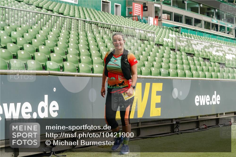 13.09.2026 - 21. swb-Marathon Bremen Michael Burmester http://msf.ph/oto/10421900 13.09.2026 10:45:20 Laufen im Stadion 10137, 10176, 10191, 10192, 10194, 10202, 10242, 10295, 10344, 10430, 10472, 10524, 10568, 10600, 10629, 10651, 10679, 10713, 10756, 10779, 10882, 10979, 10997, 10999, 11081, 11181, 11200, 11233, 11244, 11307, 11309, 11355, 11367, 11385, 11408, 11495, 11574, 11629, 11709, 11808, 11821, 11932, 11943, 12057, 12089, 12151, 12153, 12177, 12178, 12224, 12226, 12285, 12311, 12321, 12334, 12374, 12539, 10148, 10303, 10330 meine-sportfotos.de