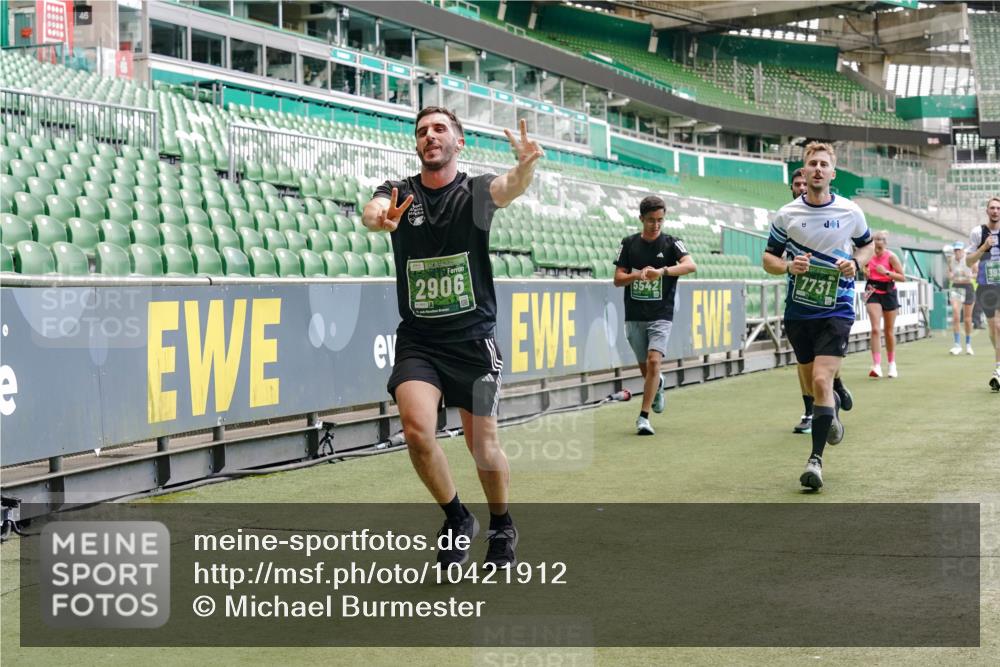 13.09.2026 - 21. swb-Marathon Bremen Michael Burmester http://msf.ph/oto/10421912 13.09.2026 12:59:42 Laufen im Stadion 135, 148, 191, 226, 232, 260, 342, 651, 745, 972, 1080, 1166, 1209, 1281, 1368, 1493, 1494, 1516, 1642, 1650, 1861, 1931, 1935, 1963, 2088, 2210, 2289, 2293, 2306, 2322, 2343, 2367, 2425, 2481, 2517, 2570, 2577, 2686, 2700, 2771, 2806, 2807, 2827, 2885, 2899, 2906, 2914, 2953, 2961, 2979, 3015, 3021, 3076, 3098, 3105, 3120, 3124, 3145, 3168, 3190, 3233, 3273, 3354, 3435, 3480, 3516, 3531, 3560, 3652, 3729, 3855, 3861, 3930, 3934, 205 meine-sportfotos.de