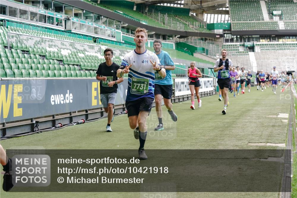 13.09.2026 - 21. swb-Marathon Bremen Michael Burmester http://msf.ph/oto/10421918 13.09.2026 12:59:42 Laufen im Stadion 135, 148, 191, 226, 232, 260, 342, 651, 745, 972, 1080, 1166, 1209, 1281, 1368, 1493, 1494, 1516, 1642, 1650, 1861, 1931, 1935, 1963, 2088, 2210, 2289, 2293, 2306, 2322, 2343, 2367, 2425, 2481, 2517, 2570, 2577, 2686, 2700, 2771, 2806, 2807, 2827, 2885, 2899, 2906, 2914, 2953, 2961, 2979, 3015, 3021, 3076, 3098, 3105, 3120, 3124, 3145, 3168, 3190, 3233, 3273, 3354, 3435, 3480, 3516, 3531, 3560, 3652, 3729, 3855, 3861, 3930, 3934, 205 meine-sportfotos.de