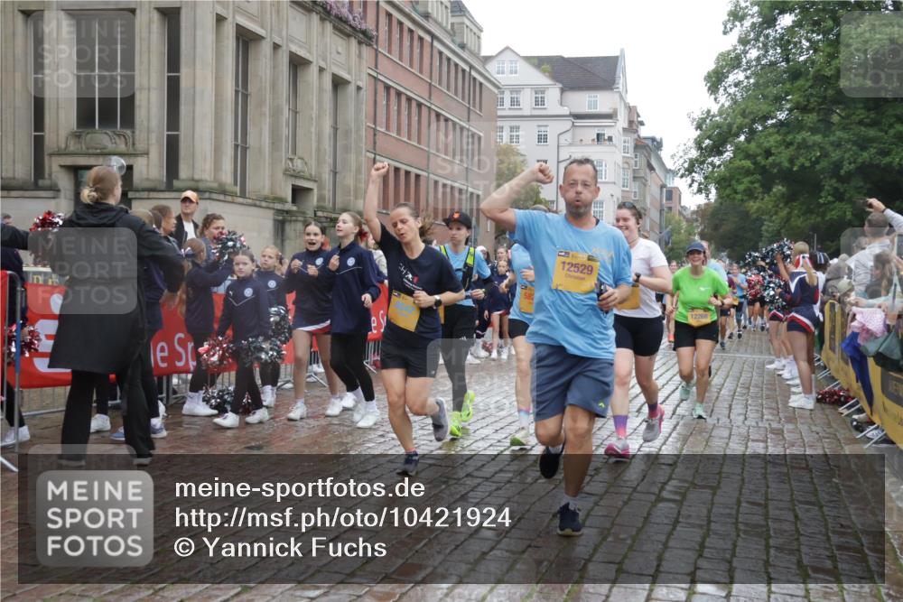 13.09.2026 - Kiel Lauf Yannick Fuchs http://msf.ph/oto/10421924 13.09.2026 10:55:10 Ziel 185, 575, 1232, 1459, 1815, 1851, 1973, 2339, 2548, 2738, 2813, 3084, 3429, 3903, 4403, 4678, 4898, 5104, 5645, 5834, 6193, 6490, 6498, 6501, 6583, 6991, 7118, 7450, 7566, 7722, 8121, 8714, 8791, 8845, 9131, 9849, 10032, 10061, 10354, 10571, 11157, 11325, 11358, 11453, 12176, 12444, 396, 454, 459, 575, 796, 1063, 1232, 1619, 1659, 1940, 2198, 2357, 2554, 2747, 2813, 3162, 3511, 3699, 3939, 3950, 4091, 4369, 4370, 4625, 4652, 4665, 4772, 4902, 34, 313 meine-sportfotos.de