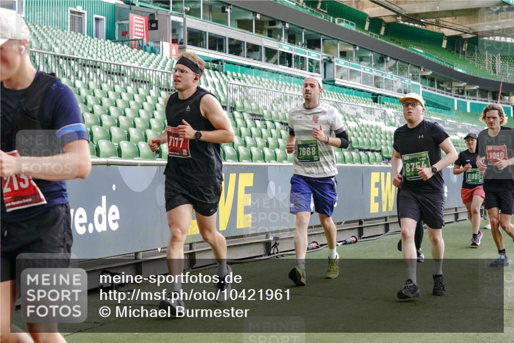 13.09.2026 - 21. swb-Marathon Bremen Michael Burmester http://msf.ph/oto/10421961 13.09.2026 13:22:32 Laufen im Stadion 128, 160, 211, 258, 343, 351, 423, 441, 533, 571, 601, 609, 708, 782, 851, 892, 1060, 1094, 1157, 1158, 1177, 1178, 1259, 1316, 1331, 1344, 1417, 1518, 1657, 1669, 1676, 1691, 1729, 1746, 1788, 1883, 2213, 2290, 2433, 2475, 2504, 2526, 2551, 2619, 2632, 2652, 2660, 2685, 2711, 2828, 2954, 2964, 2995, 3022, 3034, 3144, 3225, 3252, 3347, 3351, 3423, 3505, 3530, 3559, 3682, 3727, 3784, 4020, 4054, 4231, 4406, 4407, 4431, 4467, 4584, 1506 meine-sportfotos.de