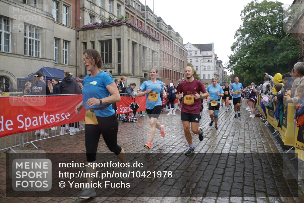 13.09.2026 - Kiel Lauf Yannick Fuchs http://msf.ph/oto/10421978 13.09.2026 10:55:16 Ziel 185, 313, 1459, 1851, 1973, 2330, 2331, 2738, 3429, 3645, 3903, 4403, 4678, 4898, 5104, 5485, 5645, 5834, 6490, 6498, 6501, 6800, 6991, 7118, 7450, 7566, 8714, 8791, 8845, 9131, 10032, 10061, 10354, 10571, 10936, 11325, 11358, 11751, 12176, 12610, 396, 454, 459, 575, 796, 1063, 1232, 1619, 1659, 1815, 1940, 1973, 2198, 2339, 2357, 2548, 2554, 2747, 2813, 3084, 3162, 3511, 3699, 3939, 3950, 4091, 4369, 4370, 4625, 4652, 4665, 4772, 4902, 6193, 6583, 7722, 8121, 34 meine-sportfotos.de