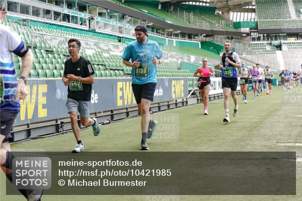 13.09.2026 - 21. swb-Marathon Bremen Michael Burmester http://msf.ph/oto/10421985 13.09.2026 12:59:43 Laufen im Stadion 135, 148, 191, 226, 232, 260, 342, 651, 745, 972, 1080, 1166, 1209, 1281, 1368, 1493, 1494, 1516, 1642, 1650, 1861, 1931, 1935, 1963, 2088, 2210, 2289, 2293, 2306, 2322, 2343, 2367, 2425, 2481, 2517, 2570, 2577, 2686, 2700, 2771, 2806, 2807, 2827, 2885, 2899, 2906, 2914, 2953, 2961, 2979, 3015, 3021, 3076, 3098, 3105, 3120, 3124, 3145, 3168, 3190, 3233, 3273, 3354, 3435, 3480, 3516, 3531, 3560, 3652, 3729, 3855, 3861, 3930, 3934, 205 meine-sportfotos.de