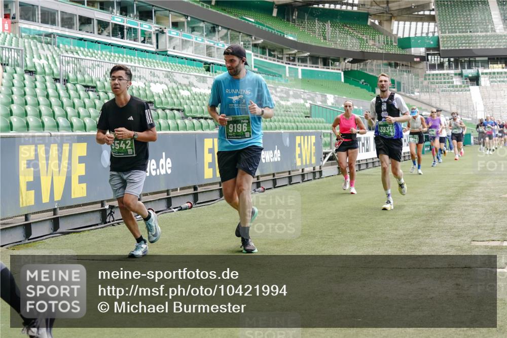 13.09.2026 - 21. swb-Marathon Bremen Michael Burmester http://msf.ph/oto/10421994 13.09.2026 12:59:43 Laufen im Stadion 135, 148, 191, 226, 232, 260, 342, 651, 745, 972, 1080, 1166, 1209, 1281, 1368, 1493, 1494, 1516, 1642, 1650, 1861, 1931, 1935, 1963, 2088, 2210, 2289, 2293, 2306, 2322, 2343, 2367, 2425, 2481, 2517, 2570, 2577, 2686, 2700, 2771, 2806, 2807, 2827, 2885, 2899, 2906, 2914, 2953, 2961, 2979, 3015, 3021, 3076, 3098, 3105, 3120, 3124, 3145, 3168, 3190, 3233, 3273, 3354, 3435, 3480, 3516, 3531, 3560, 3652, 3729, 3855, 3861, 3930, 3934, 205 meine-sportfotos.de