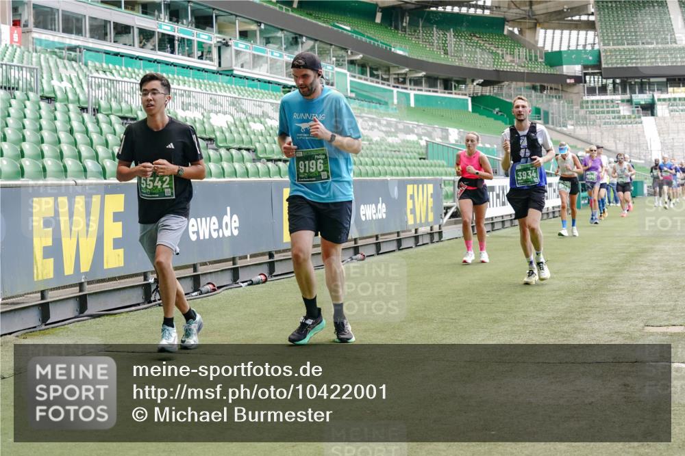 13.09.2026 - 21. swb-Marathon Bremen Michael Burmester http://msf.ph/oto/10422001 13.09.2026 12:59:44 Laufen im Stadion 135, 148, 191, 226, 232, 260, 342, 651, 745, 972, 1080, 1166, 1209, 1281, 1368, 1493, 1494, 1516, 1642, 1650, 1861, 1931, 1935, 1963, 2088, 2210, 2289, 2293, 2306, 2322, 2343, 2367, 2425, 2481, 2517, 2570, 2577, 2686, 2700, 2771, 2806, 2807, 2827, 2885, 2899, 2906, 2914, 2953, 2961, 2979, 3015, 3021, 3076, 3098, 3105, 3120, 3124, 3145, 3168, 3190, 3233, 3273, 3354, 3435, 3480, 3516, 3531, 3560, 3652, 3729, 3855, 3861, 3930, 3934, 205 meine-sportfotos.de