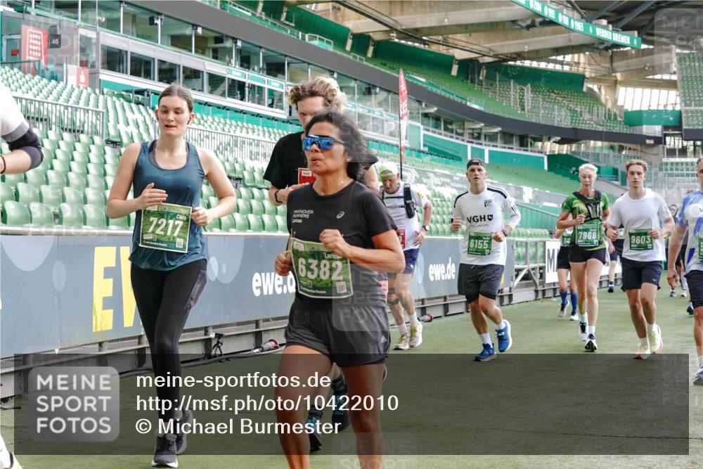 13.09.2026 - 21. swb-Marathon Bremen Michael Burmester http://msf.ph/oto/10422010 13.09.2026 13:22:34 Laufen im Stadion 128, 160, 211, 258, 343, 351, 423, 441, 533, 571, 601, 609, 708, 782, 851, 892, 1060, 1094, 1157, 1158, 1177, 1178, 1259, 1316, 1331, 1344, 1417, 1518, 1657, 1669, 1676, 1691, 1729, 1746, 1788, 1883, 2213, 2290, 2433, 2475, 2504, 2526, 2551, 2619, 2632, 2652, 2660, 2685, 2711, 2828, 2954, 2964, 2995, 3022, 3034, 3144, 3225, 3252, 3347, 3351, 3423, 3505, 3530, 3559, 3682, 3727, 3784, 3819, 4020, 4054, 4231, 4406, 4407, 4431, 4467, 4584, 1506 meine-sportfotos.de