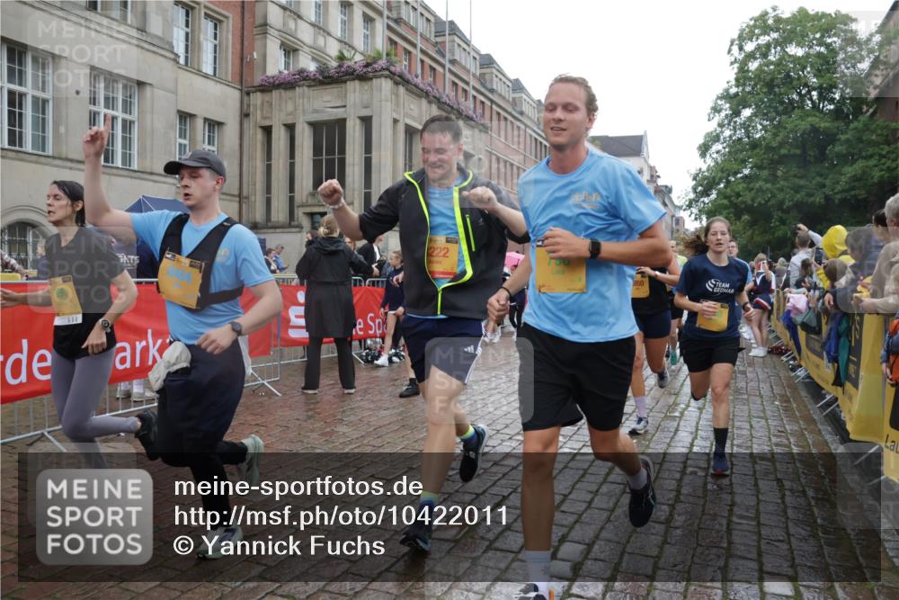 13.09.2026 - Kiel Lauf Yannick Fuchs http://msf.ph/oto/10422011 13.09.2026 10:55:19 Ziel 185, 313, 428, 1841, 1851, 2330, 2331, 2738, 3379, 3429, 3645, 3903, 4403, 4678, 4898, 5104, 5485, 5834, 6490, 6800, 6991, 7118, 7450, 7566, 8791, 8845, 9131, 9858, 10061, 10354, 10571, 10936, 11325, 11358, 11751, 12610, 396, 454, 459, 575, 796, 1063, 1232, 1459, 1619, 1659, 1815, 1940, 1973, 2198, 2339, 2357, 2548, 2554, 2747, 2813, 3084, 3162, 3511, 3699, 3950, 4369, 4370, 4625, 4652, 4665, 4772, 4902, 5104, 5645, 6193, 6498, 6501, 6583, 7722, 8121, 34, 396 meine-sportfotos.de