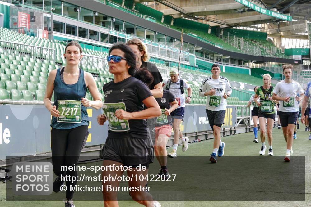13.09.2026 - 21. swb-Marathon Bremen Michael Burmester http://msf.ph/oto/10422027 13.09.2026 13:22:34 Laufen im Stadion 128, 160, 211, 258, 343, 351, 423, 441, 533, 571, 601, 609, 708, 782, 851, 892, 1060, 1094, 1157, 1158, 1177, 1178, 1259, 1316, 1331, 1344, 1417, 1518, 1657, 1669, 1676, 1691, 1729, 1746, 1788, 1883, 2213, 2290, 2433, 2475, 2504, 2526, 2551, 2619, 2632, 2652, 2660, 2685, 2711, 2828, 2954, 2964, 2995, 3022, 3034, 3144, 3225, 3252, 3347, 3351, 3423, 3505, 3530, 3559, 3682, 3727, 3784, 3819, 4020, 4054, 4231, 4406, 4407, 4431, 4467, 4584, 1506 meine-sportfotos.de