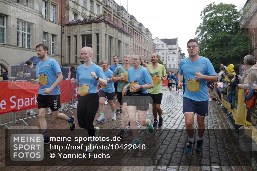 13.09.2026 - Kiel Lauf Yannick Fuchs http://msf.ph/oto/10422040 13.09.2026 10:55:21 Ziel 185, 313, 428, 1841, 1851, 2330, 2331, 3379, 3429, 3645, 4403, 4678, 5485, 5834, 5903, 6800, 7118, 7450, 7566, 8791, 8845, 9858, 10061, 10354, 10936, 11751, 12610, 396, 454, 459, 575, 1232, 1459, 1619, 1659, 1815, 1973, 2198, 2339, 2357, 2548, 2554, 2738, 2747, 2813, 3084, 3162, 3429, 3511, 3699, 3903, 3950, 4369, 4370, 4625, 4652, 4665, 4898, 4902, 5104, 5645, 5834, 6193, 6490, 6498, 6501, 6583, 6991, 7722, 8121, 34, 396, 1619 meine-sportfotos.de