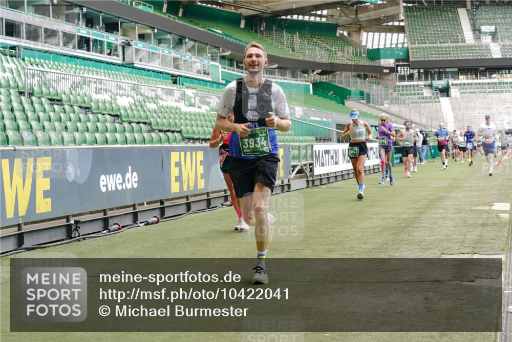 13.09.2026 - 21. swb-Marathon Bremen Michael Burmester http://msf.ph/oto/10422041 13.09.2026 12:59:45 Laufen im Stadion 135, 148, 191, 226, 232, 260, 342, 651, 745, 972, 1080, 1166, 1209, 1281, 1368, 1493, 1494, 1516, 1642, 1650, 1861, 1931, 1935, 1963, 2088, 2210, 2289, 2293, 2306, 2322, 2343, 2367, 2425, 2481, 2517, 2570, 2577, 2686, 2700, 2771, 2806, 2807, 2827, 2885, 2899, 2906, 2914, 2953, 2961, 2979, 3015, 3021, 3076, 3098, 3105, 3120, 3124, 3145, 3168, 3190, 3233, 3273, 3354, 3435, 3480, 3516, 3531, 3560, 3652, 3729, 3855, 3856, 3861, 3930, 3934, 205 meine-sportfotos.de