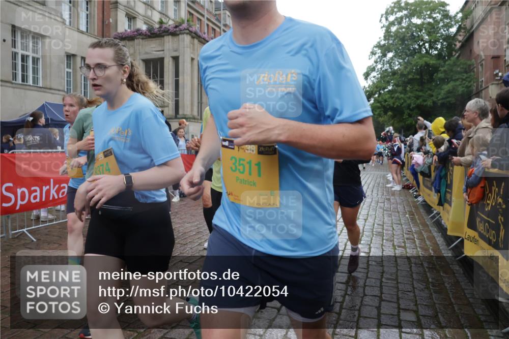 13.09.2026 - Kiel Lauf Yannick Fuchs http://msf.ph/oto/10422054 13.09.2026 10:55:22 Ziel 185, 313, 428, 1841, 1851, 2330, 2331, 3379, 3645, 4403, 4678, 5485, 5903, 6800, 6880, 7118, 7450, 7566, 7966, 8765, 8791, 8845, 9858, 10061, 10354, 10936, 11751, 11946, 12610, 185, 454, 459, 575, 1232, 1459, 1619, 1659, 1815, 1973, 2198, 2339, 2357, 2548, 2554, 2738, 2747, 2813, 3084, 3162, 3429, 3511, 3699, 3903, 4369, 4370, 4403, 4625, 4652, 4665, 4678, 4898, 4902, 5104, 5645, 5834, 6193, 6490, 6498, 6501, 6583, 6991, 7722, 8121, 8791, 34, 396, 1619 meine-sportfotos.de