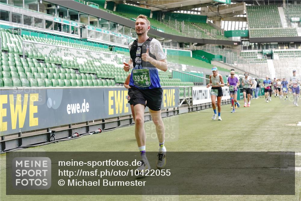 13.09.2026 - 21. swb-Marathon Bremen Michael Burmester http://msf.ph/oto/10422055 13.09.2026 12:59:46 Laufen im Stadion 135, 148, 191, 226, 232, 260, 342, 651, 745, 972, 1080, 1166, 1209, 1281, 1368, 1493, 1494, 1516, 1642, 1650, 1861, 1931, 1935, 1963, 2088, 2210, 2289, 2293, 2306, 2322, 2343, 2367, 2425, 2481, 2517, 2570, 2577, 2686, 2700, 2771, 2806, 2807, 2827, 2885, 2899, 2906, 2914, 2953, 2961, 2979, 3015, 3021, 3076, 3098, 3105, 3120, 3124, 3145, 3168, 3190, 3233, 3273, 3354, 3435, 3480, 3516, 3531, 3652, 3729, 3855, 3856, 3861, 3930, 3934, 205 meine-sportfotos.de