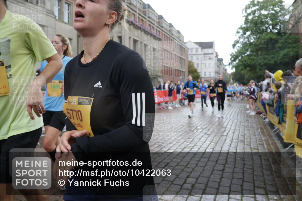 13.09.2026 - Kiel Lauf Yannick Fuchs http://msf.ph/oto/10422063 13.09.2026 10:55:23 Ziel 313, 428, 1841, 1851, 2330, 2331, 3379, 3645, 5485, 5572, 5903, 6800, 6880, 7118, 7148, 7450, 7566, 7966, 8765, 8772, 8845, 9858, 10597, 10722, 10936, 11751, 11946, 12610, 185, 454, 459, 575, 1232, 1459, 1619, 1659, 1815, 1851, 1973, 2198, 2339, 2357, 2548, 2554, 2738, 2747, 2813, 3084, 3162, 3429, 3699, 3903, 4369, 4370, 4403, 4625, 4652, 4665, 4678, 4898, 4902, 5104, 5645, 5834, 6193, 6490, 6498, 6501, 6583, 6991, 7450, 7722, 8121, 8791, 34, 396, 1619 meine-sportfotos.de