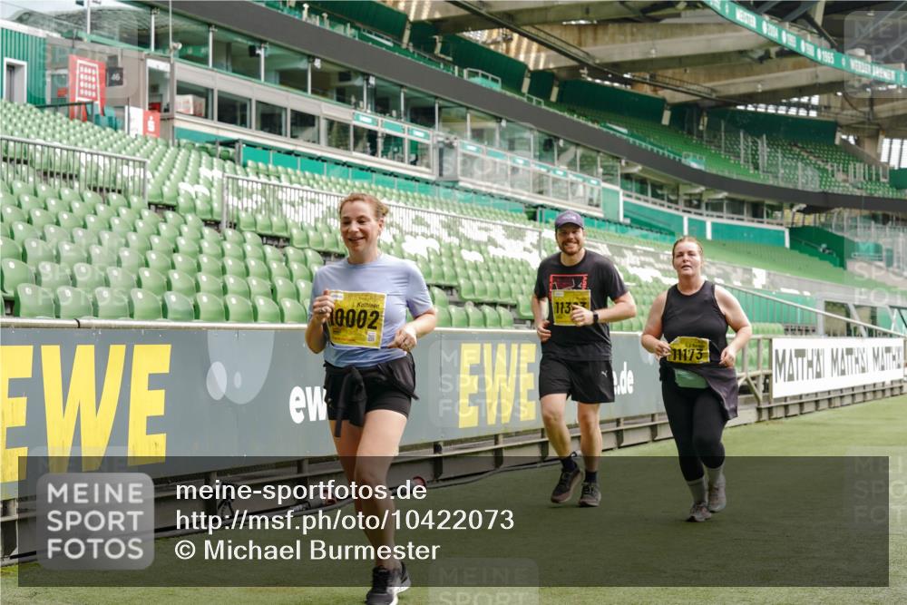 13.09.2026 - 21. swb-Marathon Bremen Michael Burmester http://msf.ph/oto/10422073 13.09.2026 10:45:25 Laufen im Stadion 10137, 10176, 10191, 10192, 10194, 10202, 10242, 10295, 10344, 10430, 10472, 10524, 10568, 10600, 10629, 10651, 10679, 10713, 10779, 10979, 10999, 11050, 11081, 11181, 11200, 11233, 11244, 11307, 11309, 11355, 11367, 11385, 11408, 11495, 11574, 11629, 11709, 11760, 11808, 11821, 11932, 11943, 12057, 12089, 12151, 12153, 12177, 12178, 12224, 12226, 12285, 12311, 12321, 12334, 12374, 12462, 12539, 10148, 10303, 10330 meine-sportfotos.de